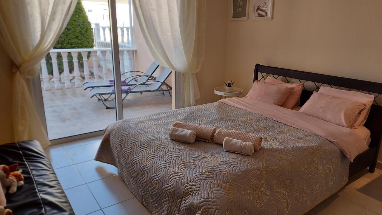 Nissi Golden Sands Holiday Apartment Free Wifi Ajía Nápa Eksteriør bilde